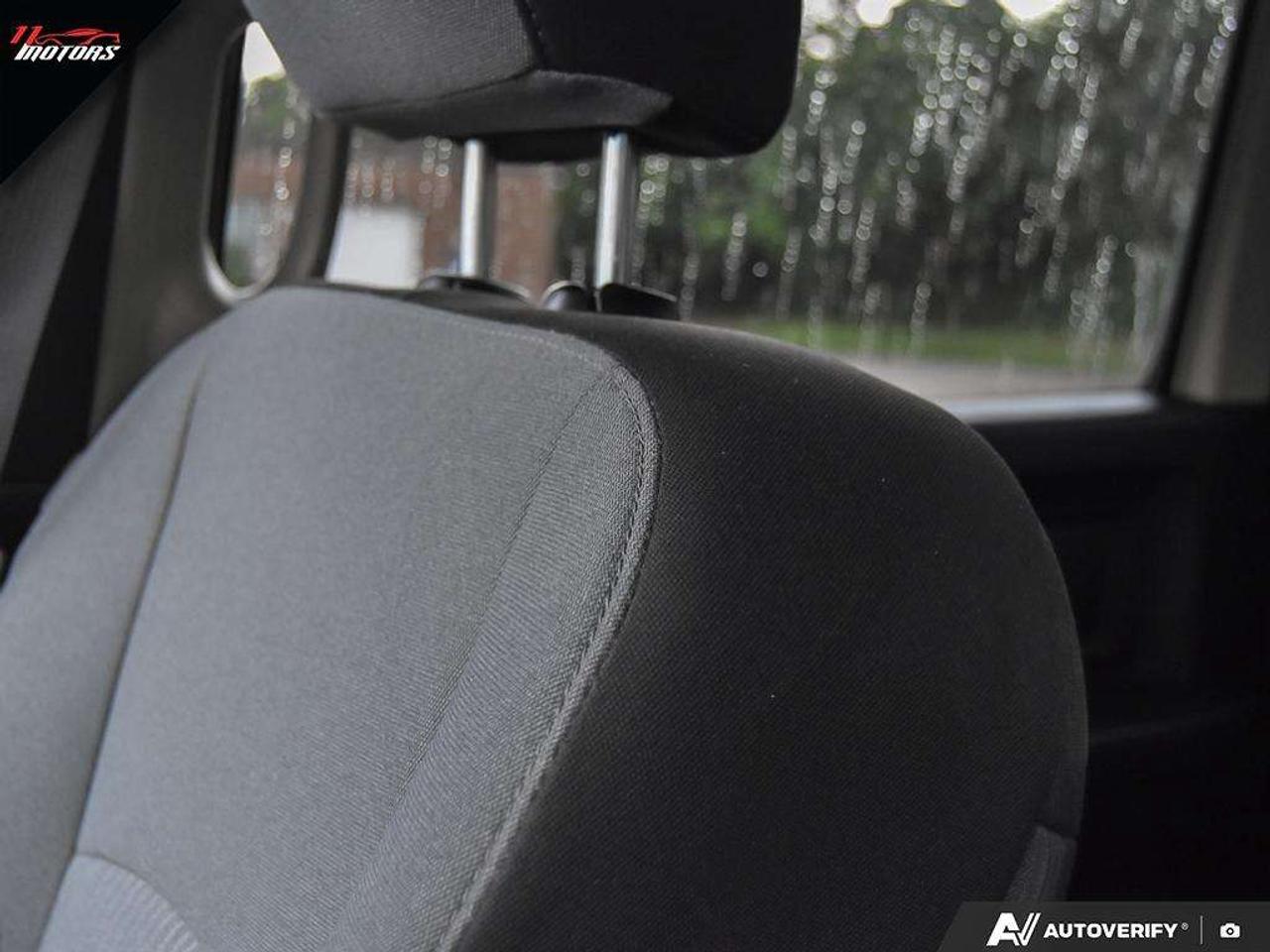 2021 RAM 1500 Express 4x4 Crew Cab 5'7 Box   NO ACCIDENTS Photo