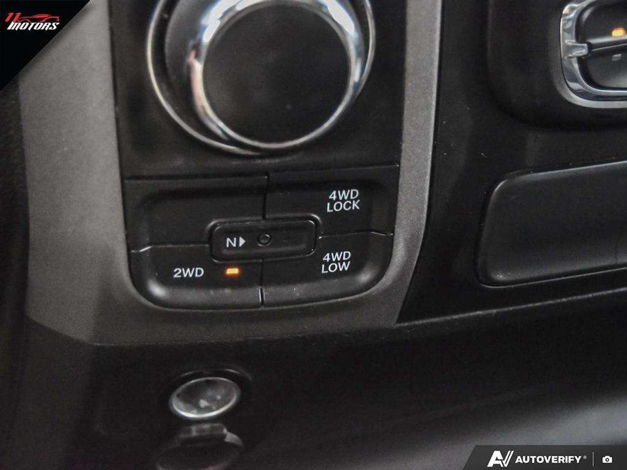 2021 RAM 1500 Express 4x4 Crew Cab 5'7 Box   NO ACCIDENTS Photo