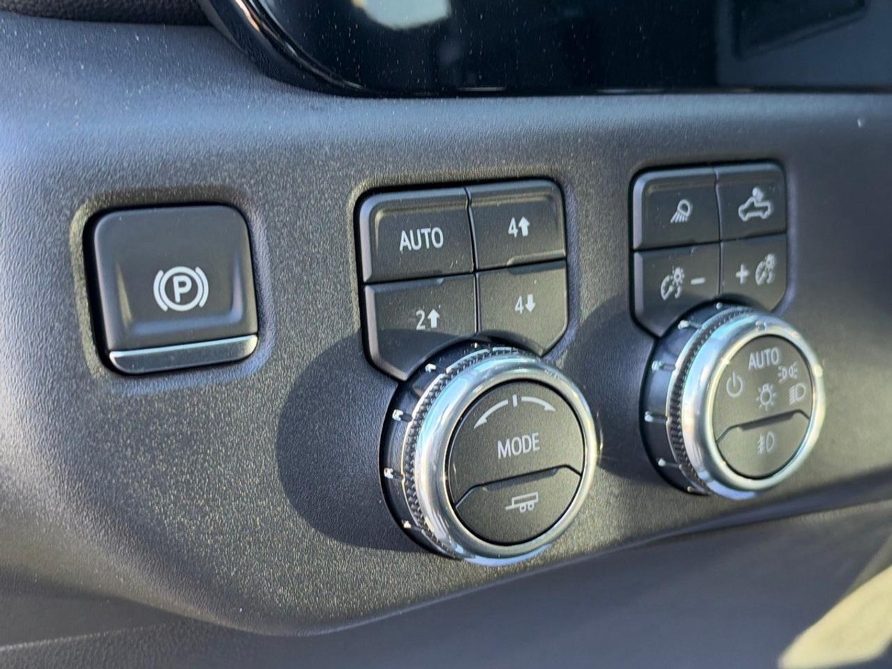 2026 GMC Sierra 1500 Crew Cab Standard Box 4-Wheel Drive Elevation Photo