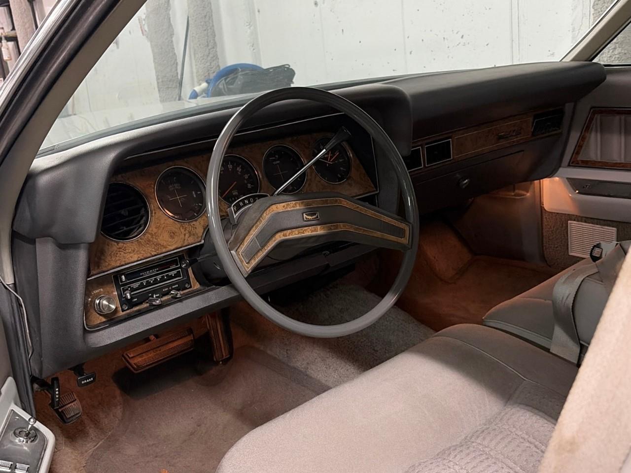 1977 Ford Thunderbird  Photo