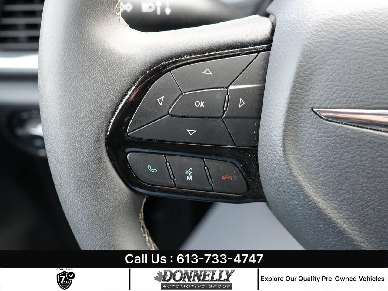 2025 Chrysler Pacifica Limited FWD Photo