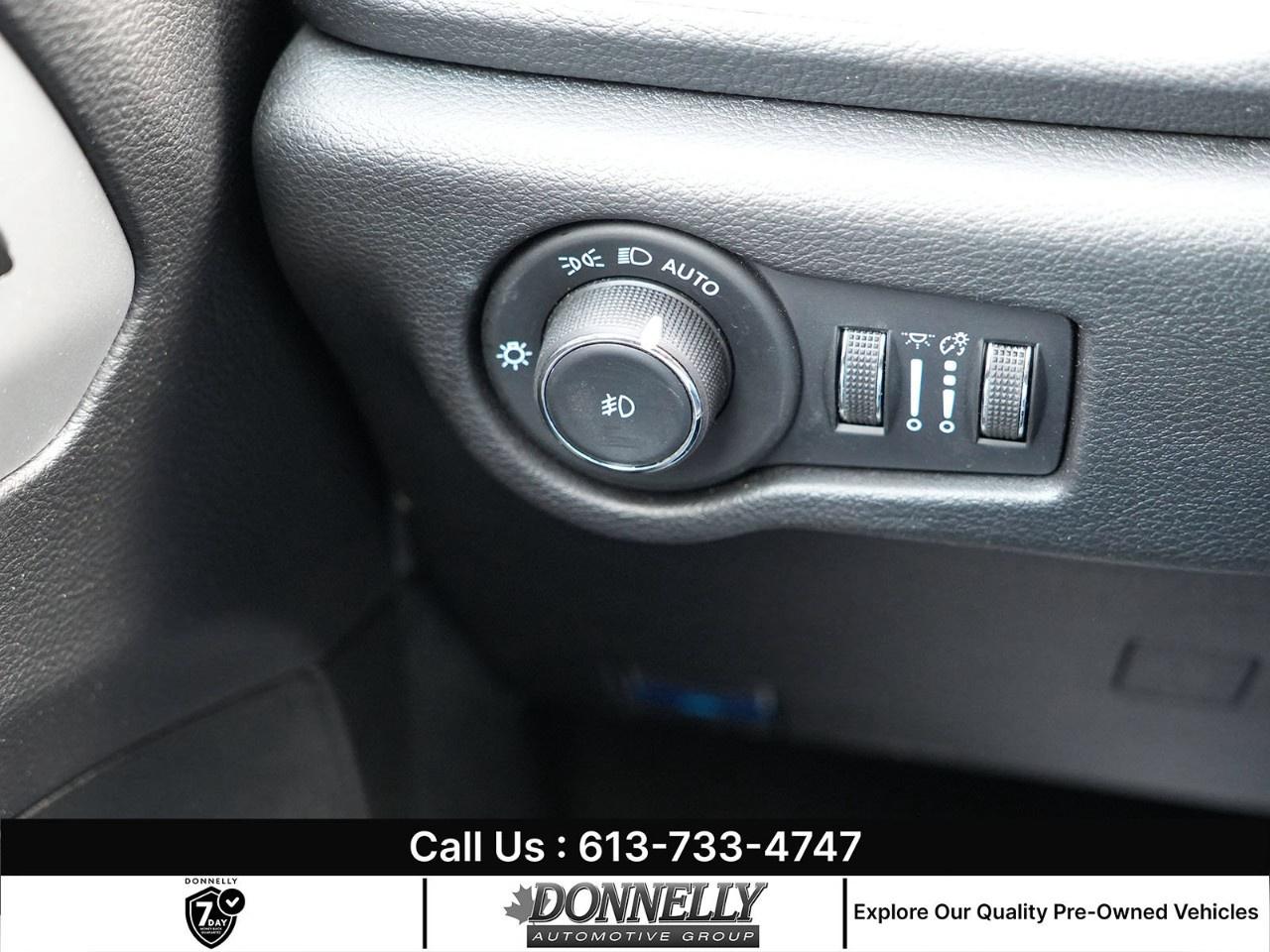 2025 Chrysler Pacifica Limited FWD Photo