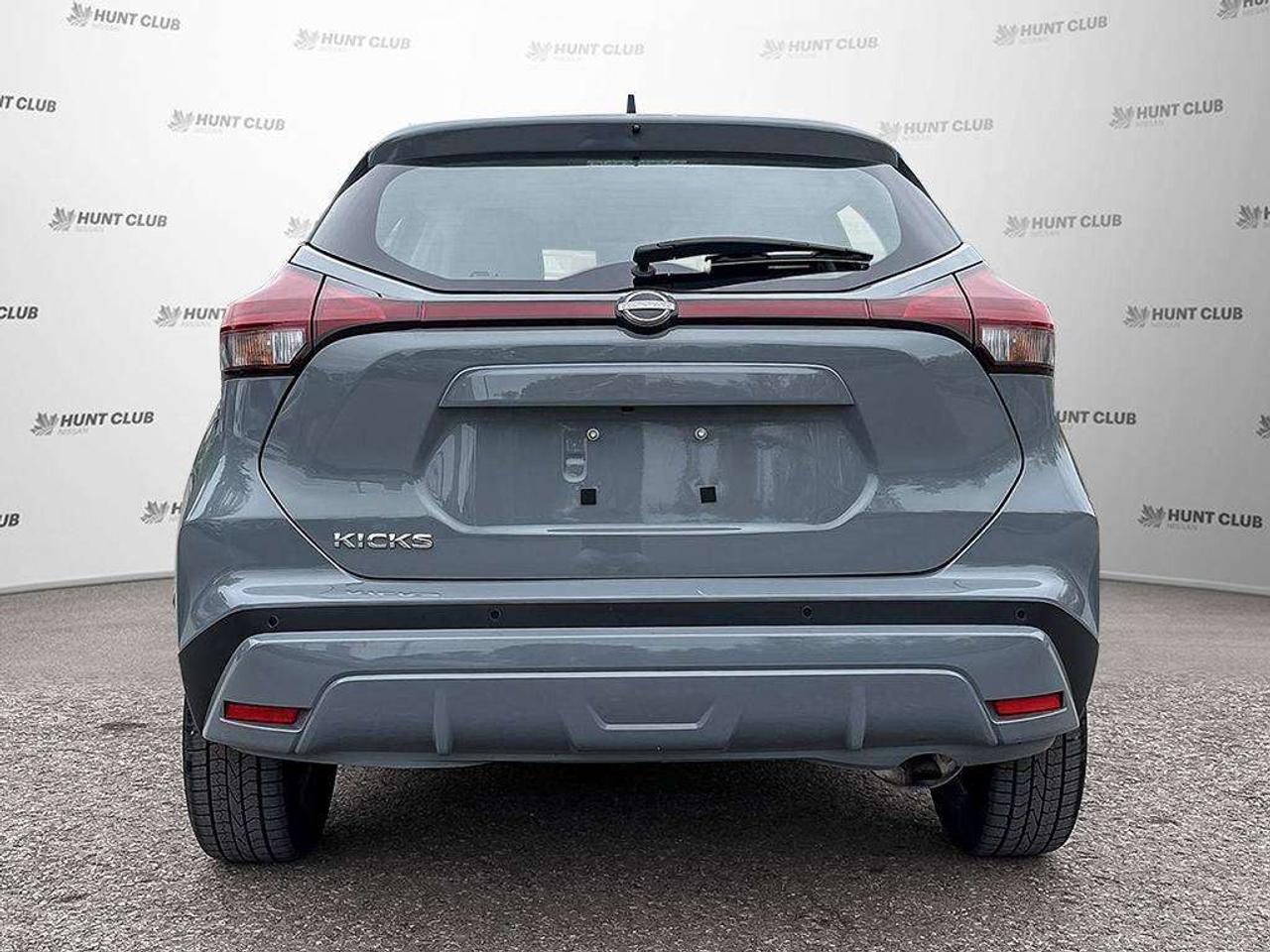 2025 Nissan Kicks SV   Android Auto   Apple Car Play   Heated Seats Photo