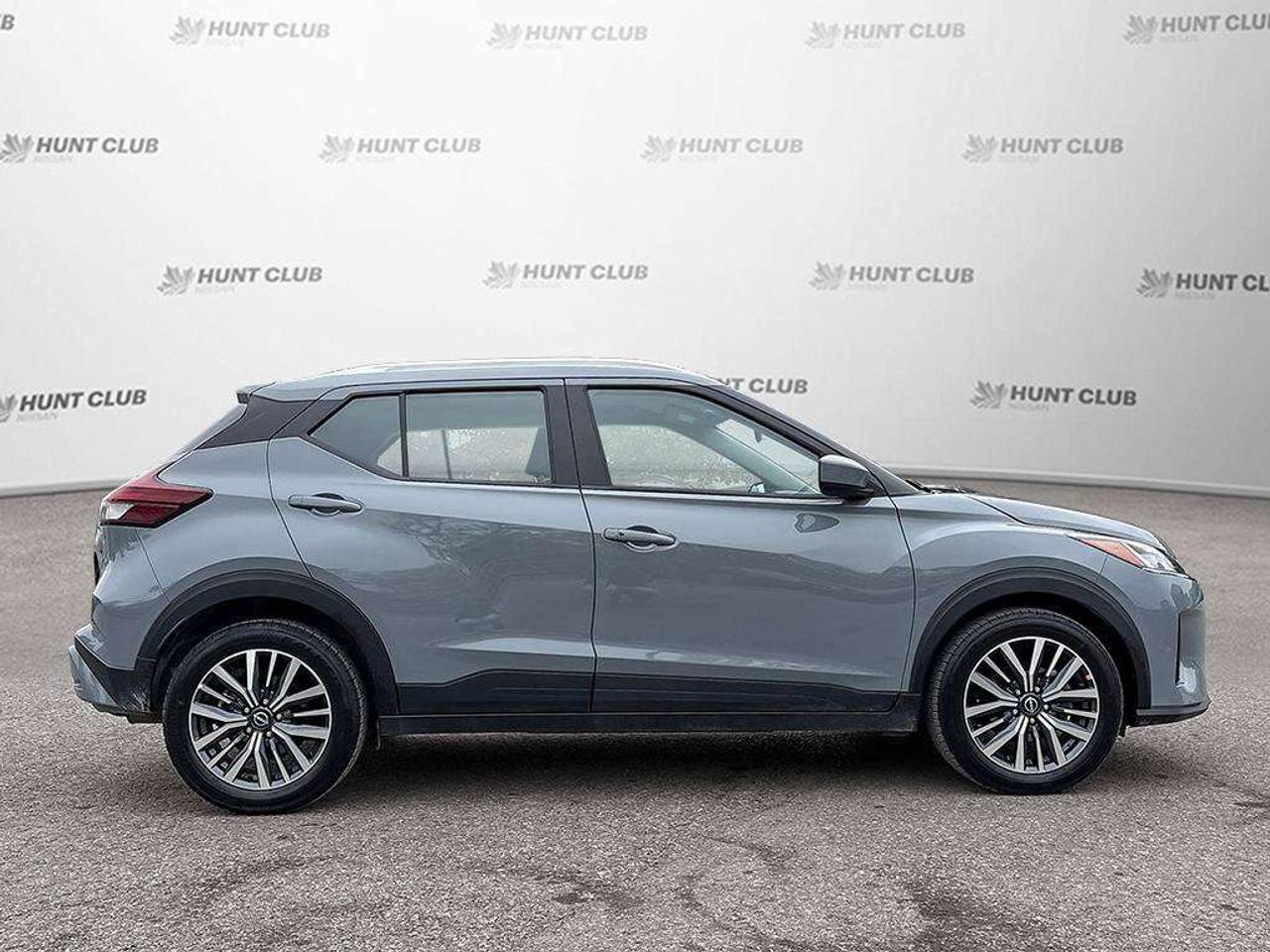 2025 Nissan Kicks SV   Android Auto   Apple Car Play   Heated Seats Photo