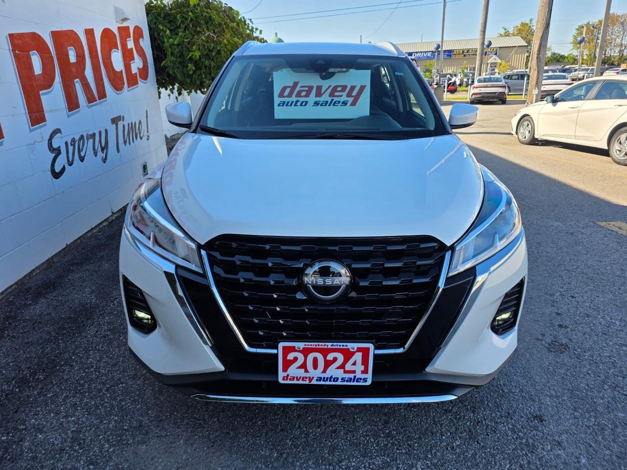 2024 Nissan Kicks SV 4dr Front-Wheel Drive Photo1
