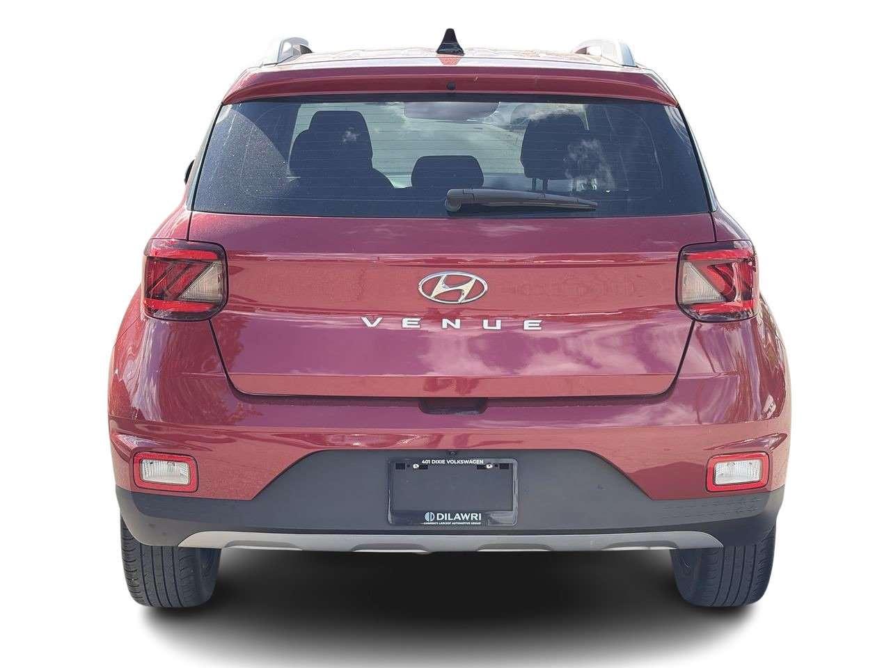 2022 Hyundai Venue FWD Trend Remote Starter  Alloy Wheels  Sun/Moonroof  Wired Apple/Android CarPlay Photo