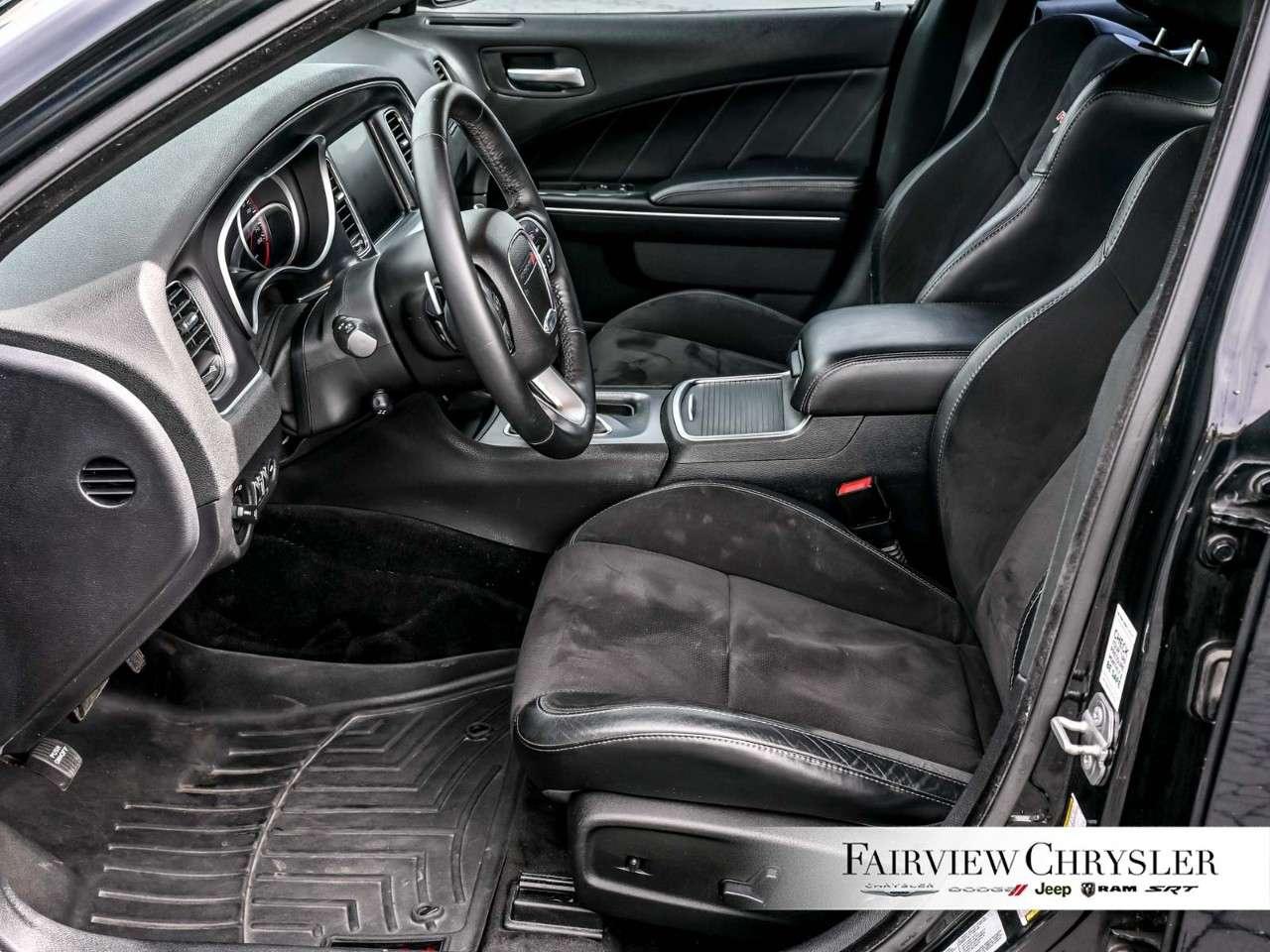 2015 Dodge Charger 4dr Sdn Road/Track RWD SUNROOF   LEATHER   NAV   HEATED/COOLED SEATS   HARMAN/KARDON   ADAPTIVE CRUISE Photo