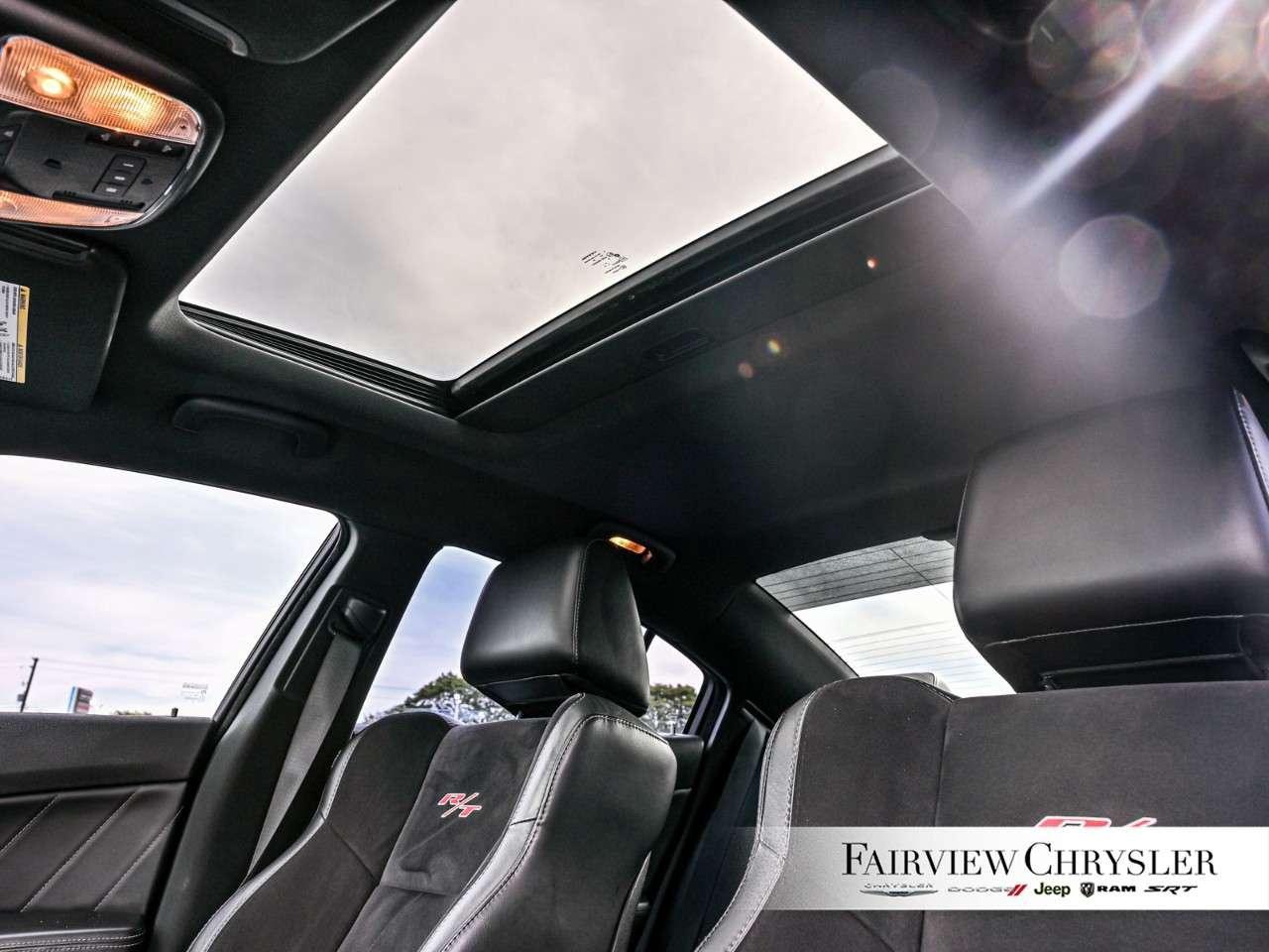 2015 Dodge Charger 4dr Sdn Road/Track RWD SUNROOF   LEATHER   NAV   HEATED/COOLED SEATS   HARMAN/KARDON   ADAPTIVE CRUISE Photo