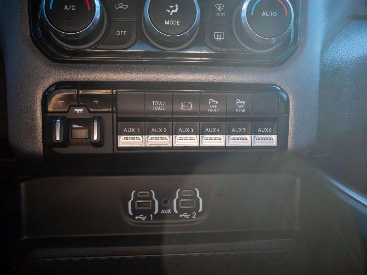 2022 RAM 2500 Big Horn - Keyless Start   Turn Signal Mirrors Photo
