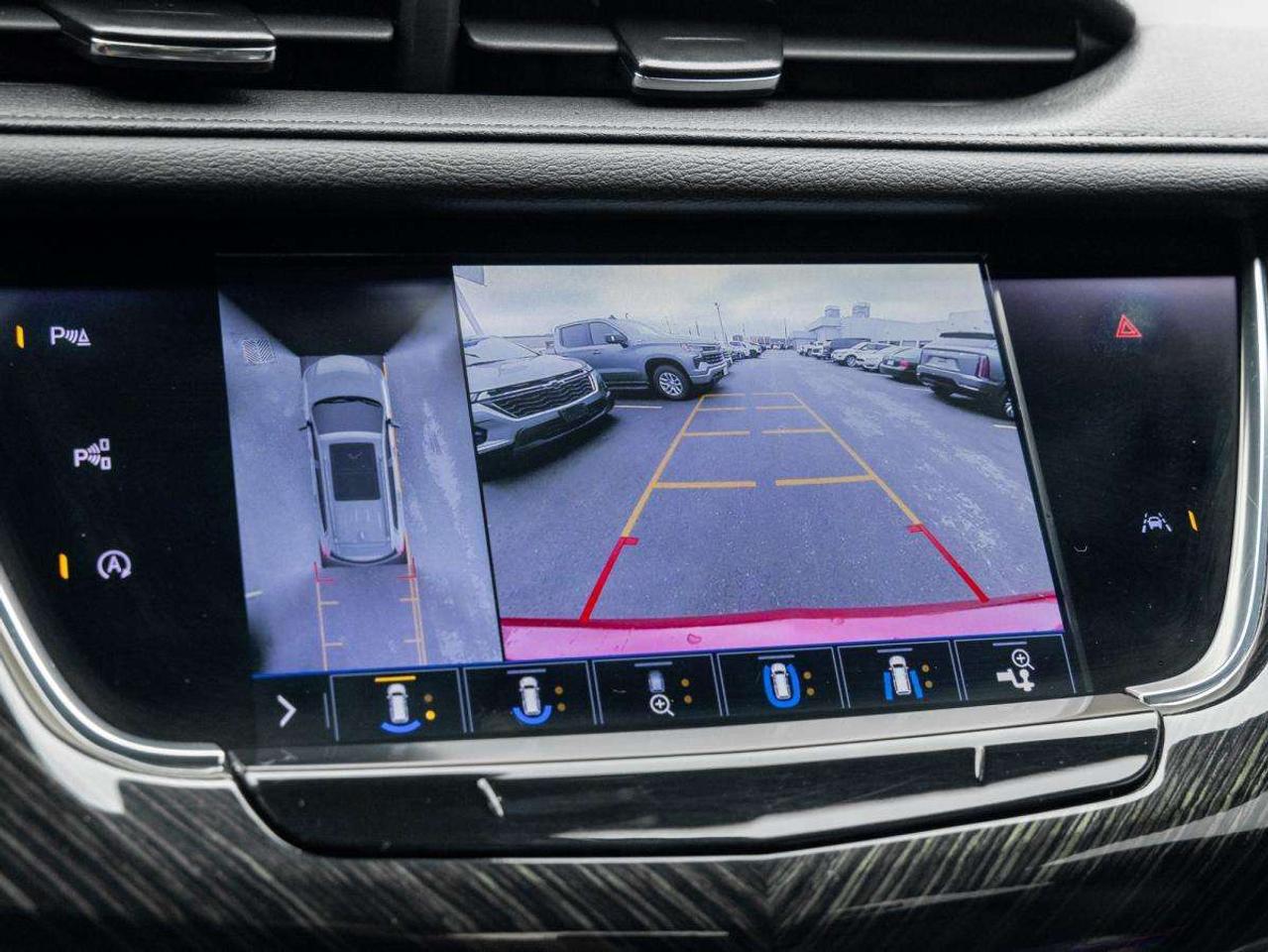 2020 Cadillac XT6 AWD 4dr Premium Luxury Photo