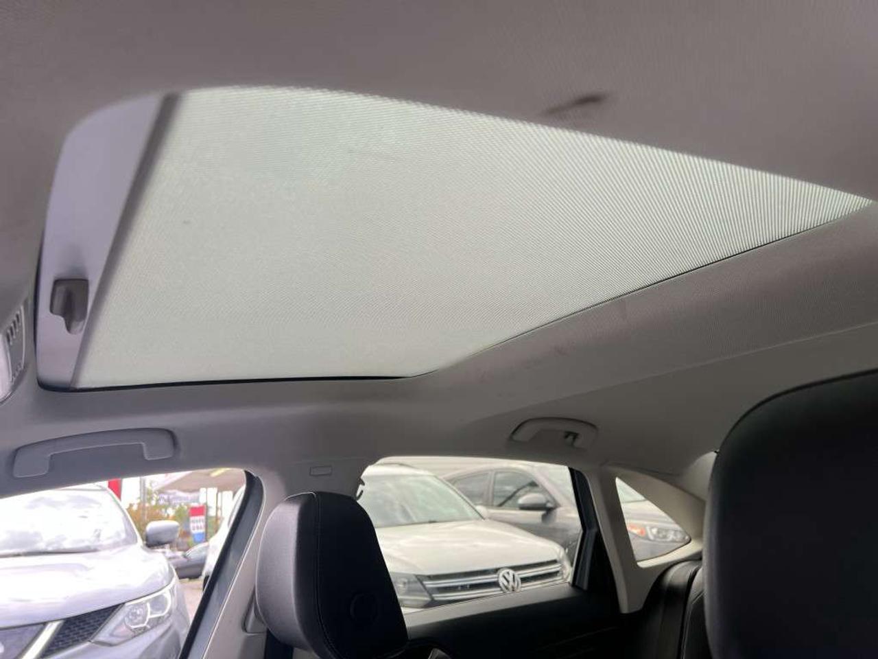 2019 Volkswagen Jetta 1.4T Highline 4dr Sedan Automatic Photo