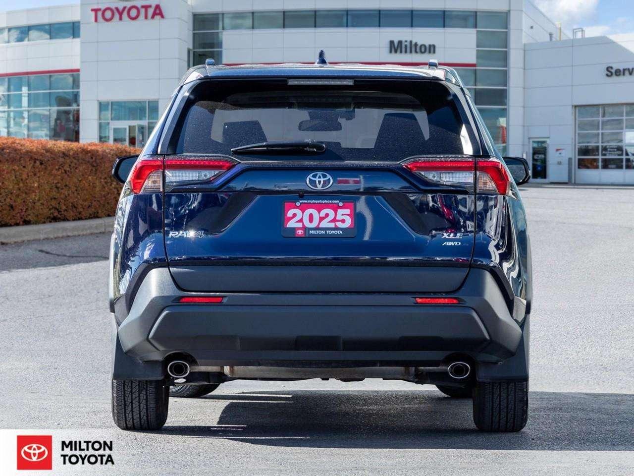 2025 Toyota RAV4 POWER SEAT SUNROOF HEATED STEERING CARPLAYONE OWNER XLE Photo