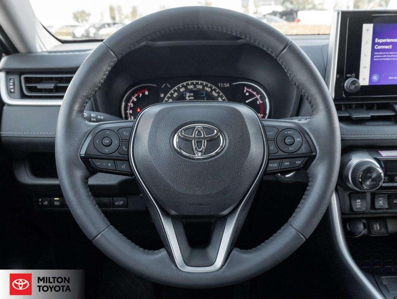2025 Toyota RAV4 POWER SEAT SUNROOF HEATED STEERING CARPLAYONE OWNER XLE Photo