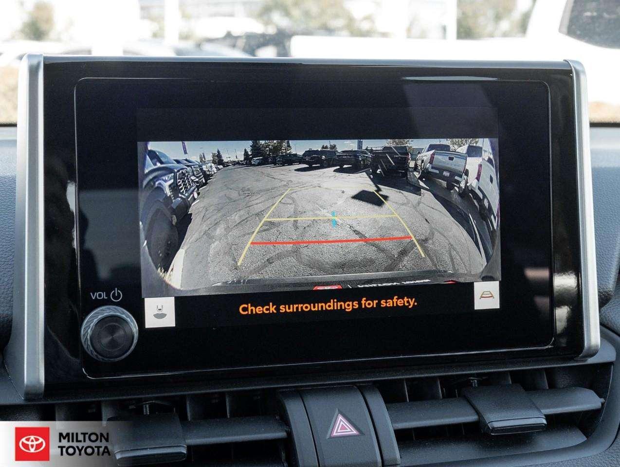 2025 Toyota RAV4 POWER SEAT SUNROOF HEATED STEERING CARPLAYONE OWNER XLE Photo