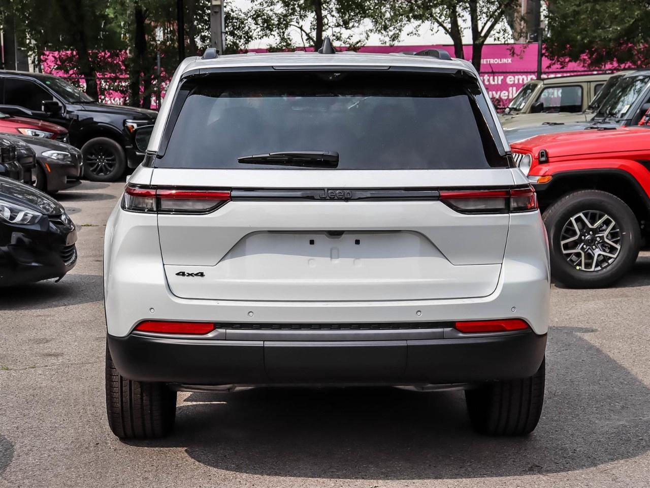 2026 Jeep Grand Cherokee  Photo