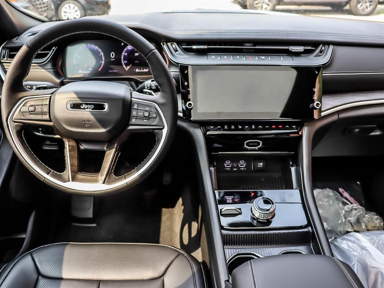 2026 Jeep Grand Cherokee  Photo