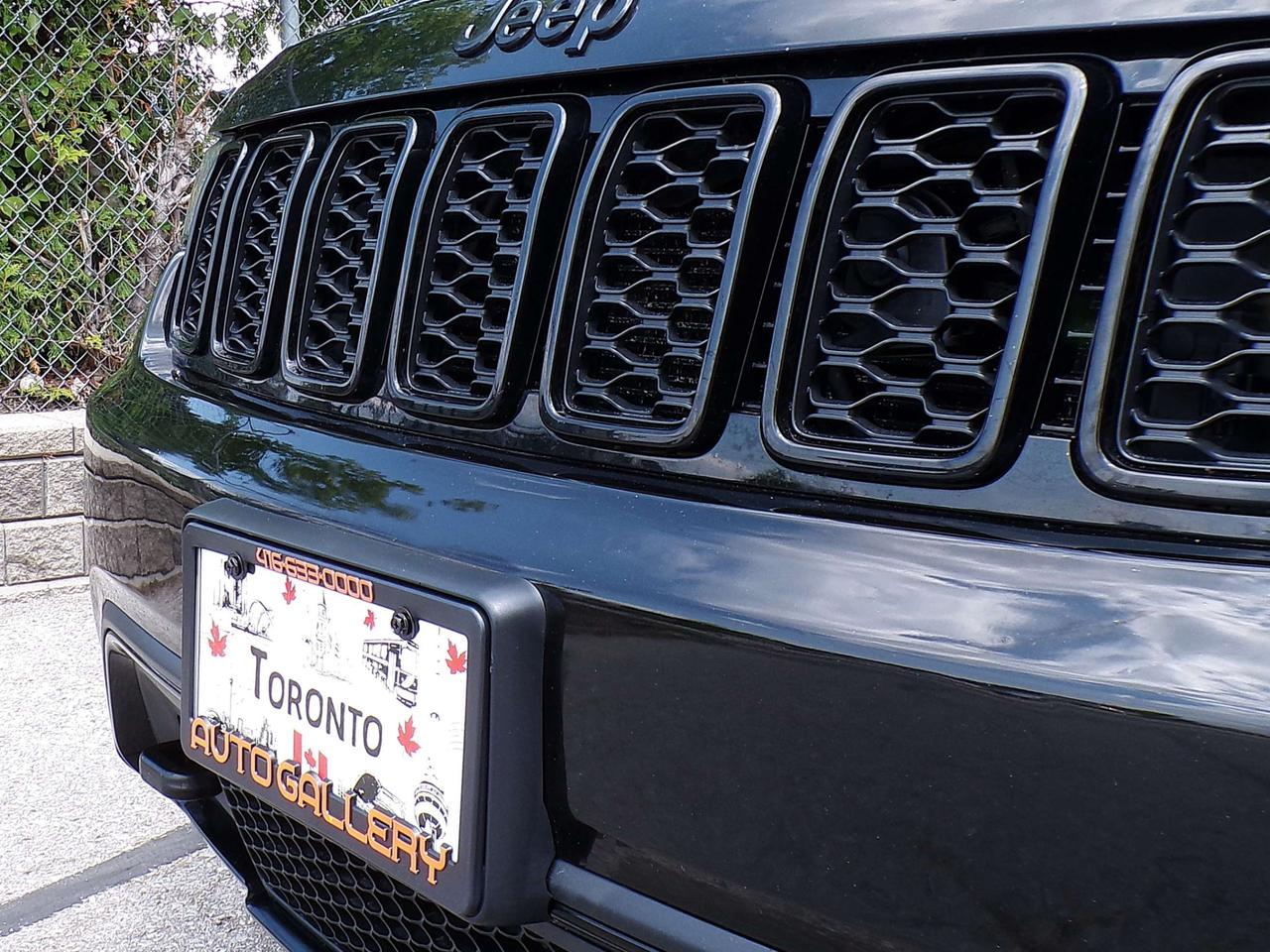 2019 Jeep Grand Cherokee LAREDO ALTITUDE 4X4 BLACK TOP PKG. BSM NAVI REAR CAMERA Photo
