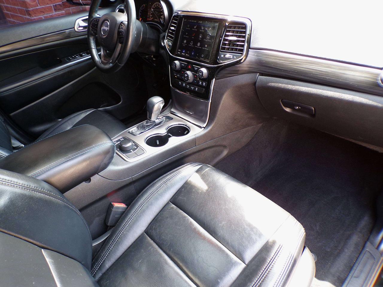 2019 Jeep Grand Cherokee LAREDO ALTITUDE 4X4 BLACK TOP PKG. BSM NAVI REAR CAMERA Photo