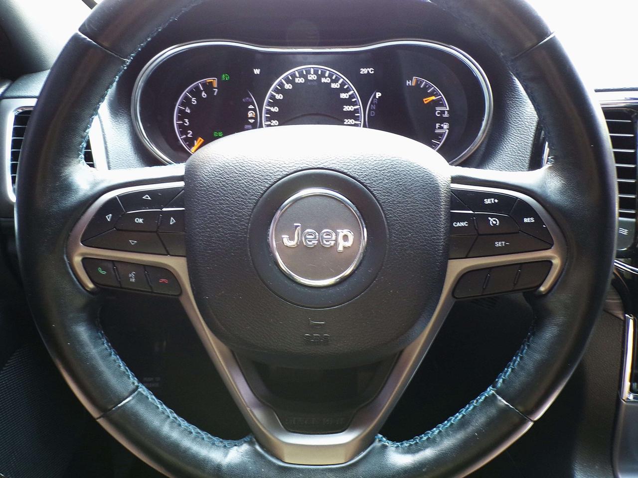 2019 Jeep Grand Cherokee LAREDO ALTITUDE 4X4 BLACK TOP PKG. BSM NAVI REAR CAMERA Photo