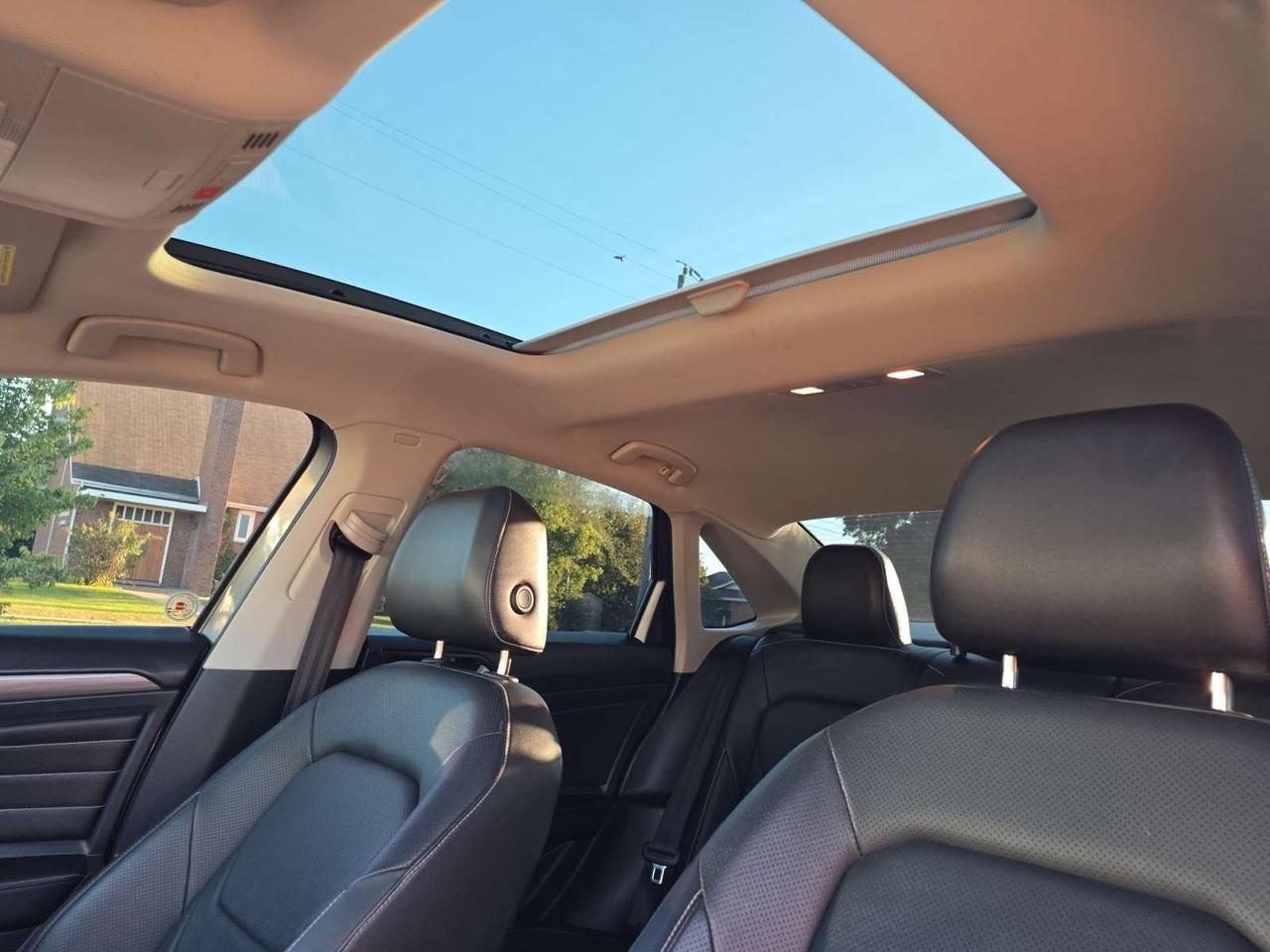 2023 Volkswagen Jetta Highline Auto * NO ACCIDENTS / CARPLAY / ROOF / CAMERA / DRIVER ASSIST Photo