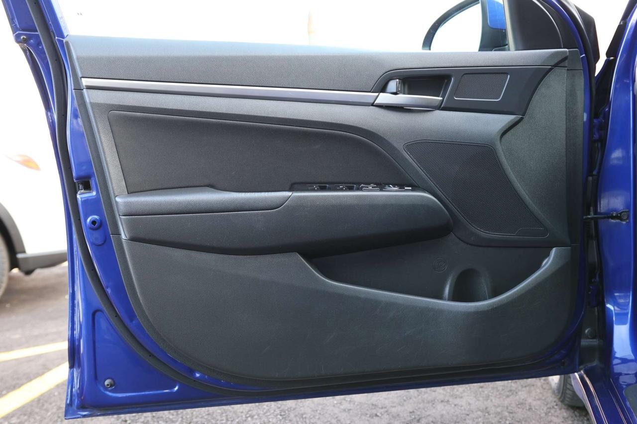 2020 Hyundai Elantra PREFERRED-R STARTER/BCAM/BLIS/H SEATS & STEERING/CARPLAY/BLUETOOTH/CRUISE CONTROL Photo