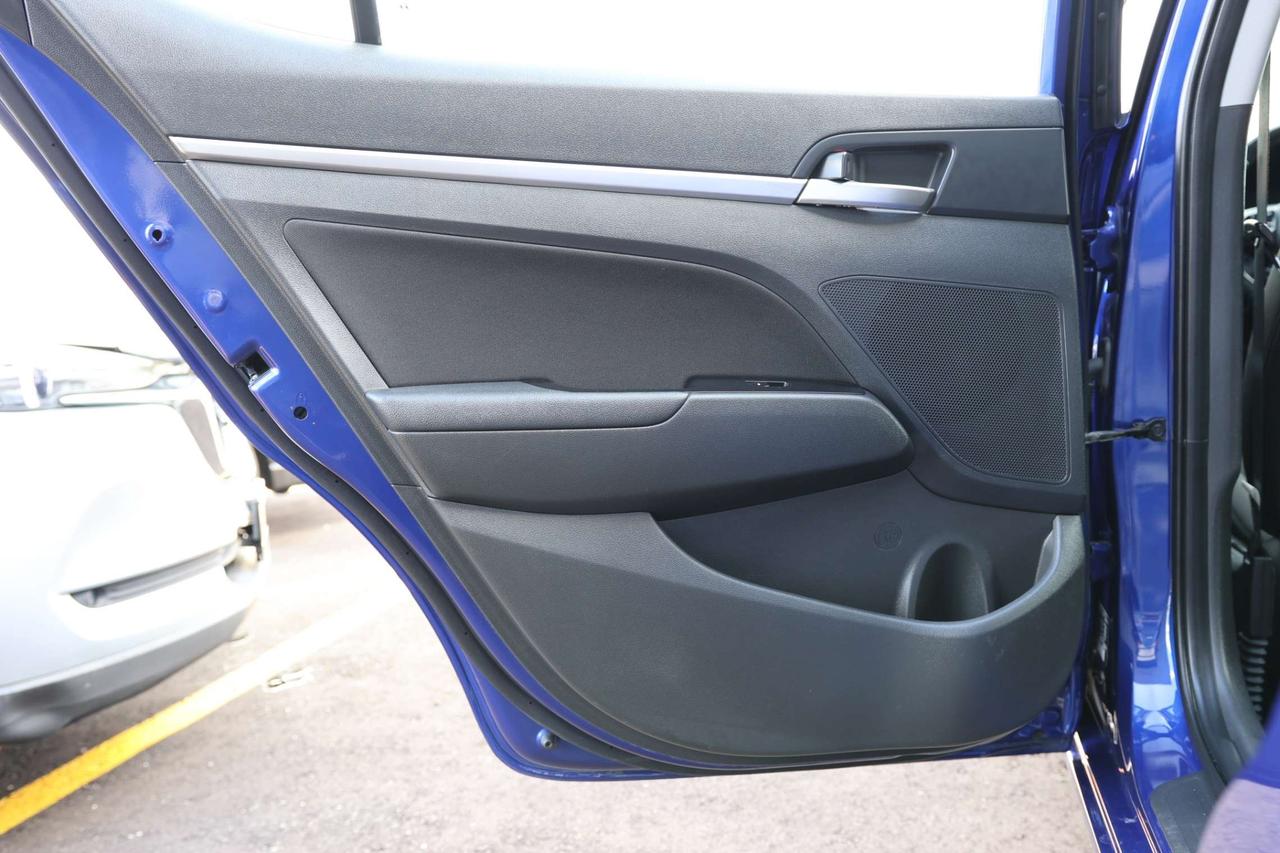 2020 Hyundai Elantra PREFERRED-R STARTER/BCAM/BLIS/H SEATS & STEERING/CARPLAY/BLUETOOTH/CRUISE CONTROL Photo