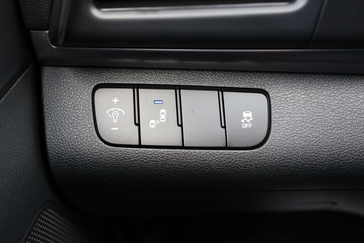 2020 Hyundai Elantra PREFERRED-R STARTER/BCAM/BLIS/H SEATS & STEERING/CARPLAY/BLUETOOTH/CRUISE CONTROL Photo
