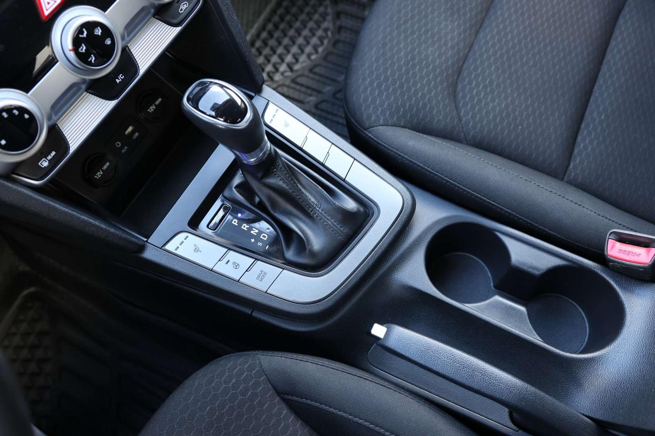 2020 Hyundai Elantra PREFERRED-R STARTER/BCAM/BLIS/H SEATS & STEERING/CARPLAY/BLUETOOTH/CRUISE CONTROL Photo