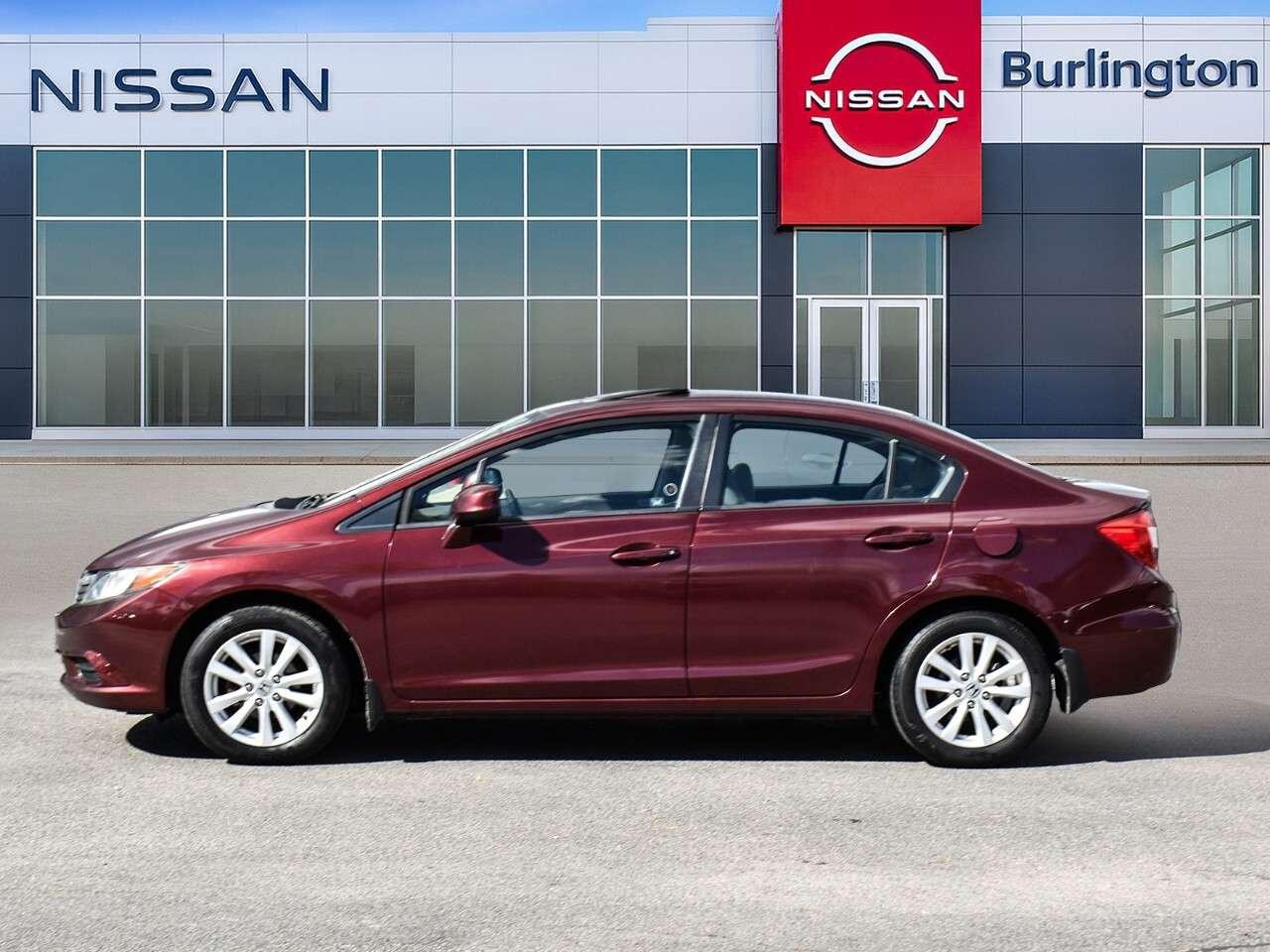 2012 Honda Civic MANUAL TRANSMISSION, FUEL SAVER, GREAT SHAPE Photo