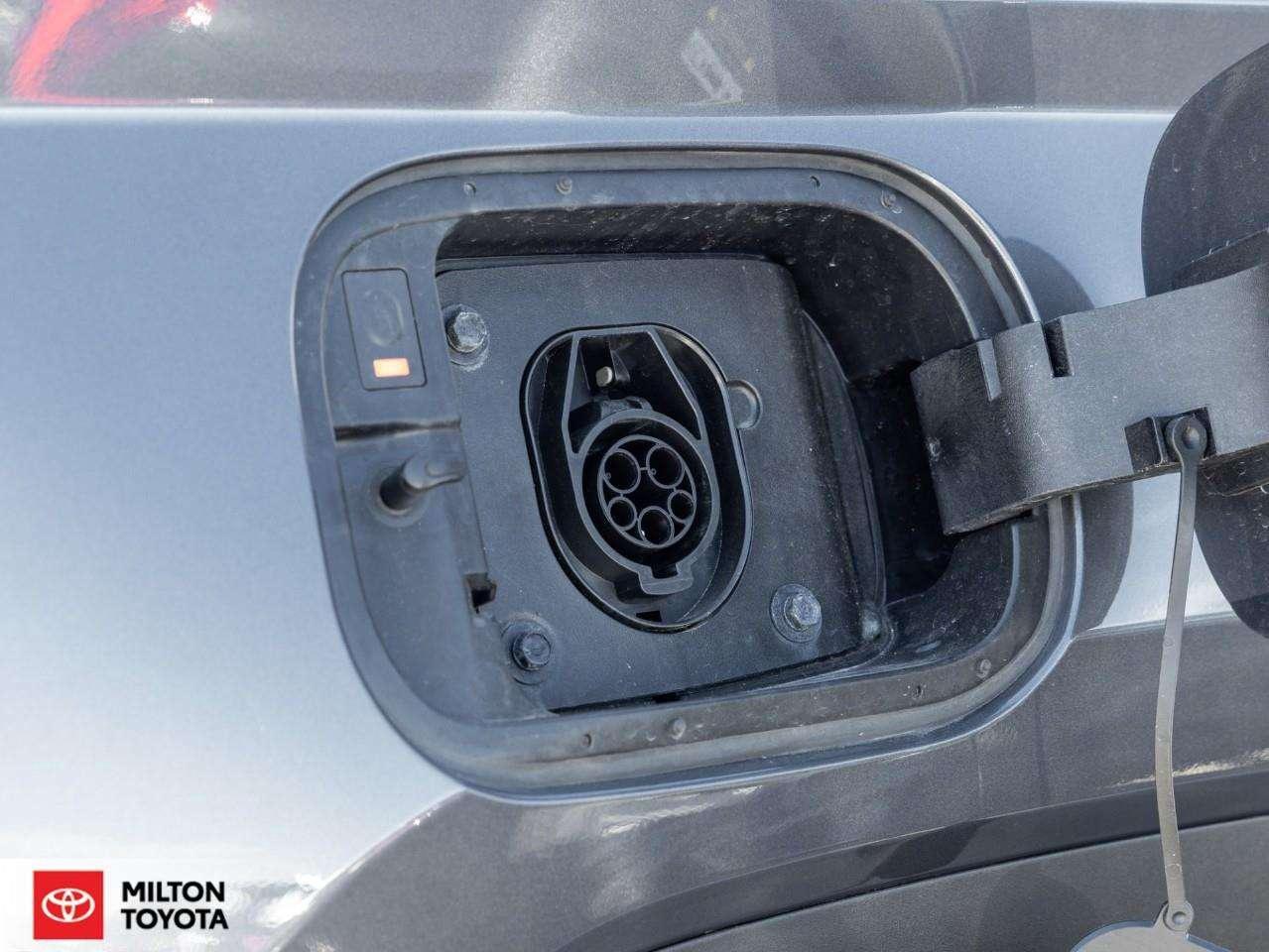 2023 Hyundai Tucson LEATHER PANORAMIC SUNROOF VENTILATED FRONT SEATS ONE OWNER Ultimate Photo