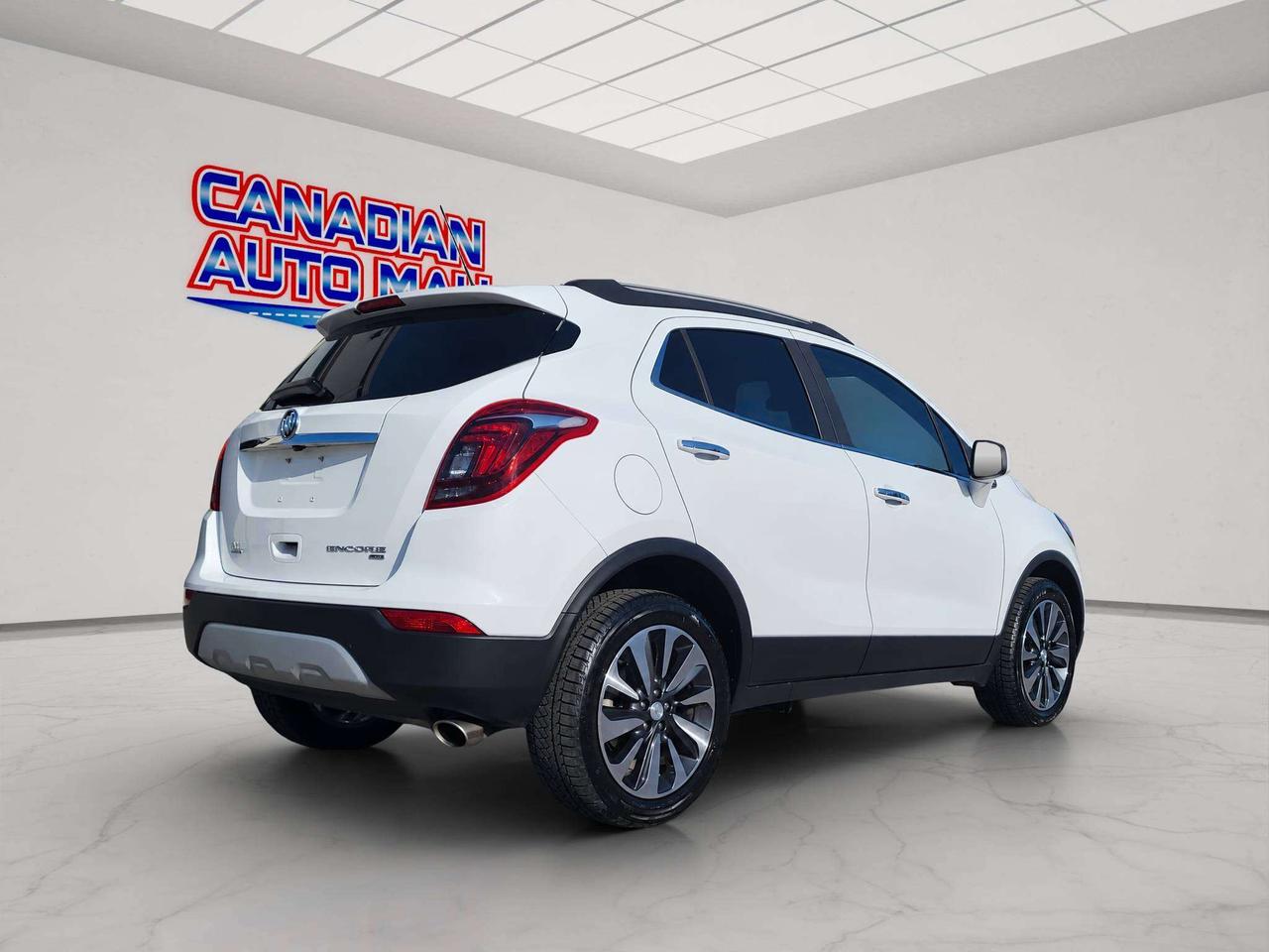 2022 Buick Encore PREFERRED AWD, ALLOYS, A/C, APPLE/ANDROID, 42K! Photo