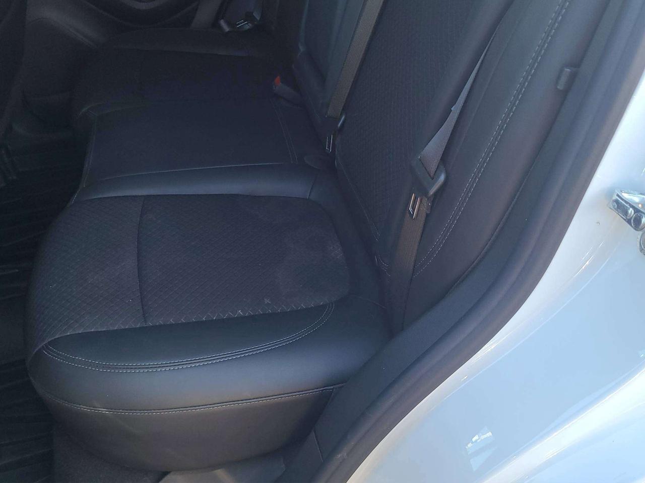 2022 Buick Encore PREFERRED AWD, ALLOYS, A/C, APPLE/ANDROID, 42K! Photo