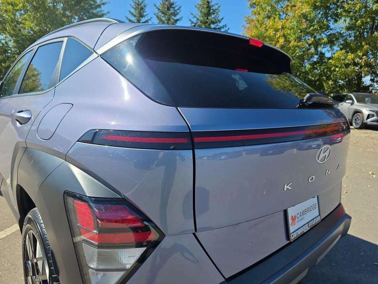 2025 Hyundai KONA Preferred Trend   NO ACCIDENTS LTHR S.ROOF 8.1L/100KM Photo