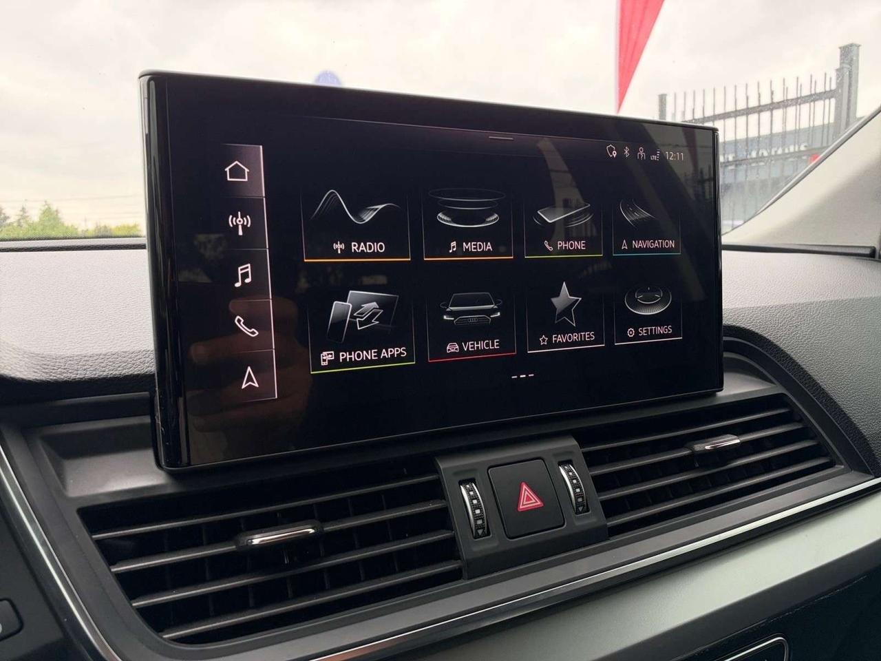 2021 Audi Q5 AWD / NO ACCIDENTS / DRIVER ASSIST / CARPLAY / CAMERA / LED LIGHTS Photo
