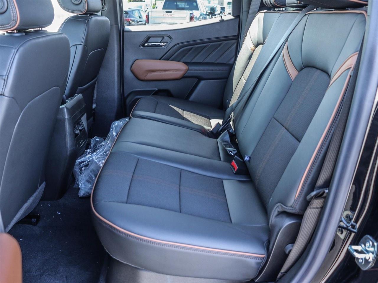 2026 GMC Canyon Crew Cab Short Box 4-Wheel Drive AT4 Photo