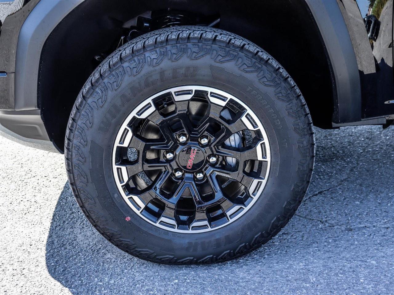 2026 GMC Canyon Crew Cab Short Box 4-Wheel Drive AT4 Photo