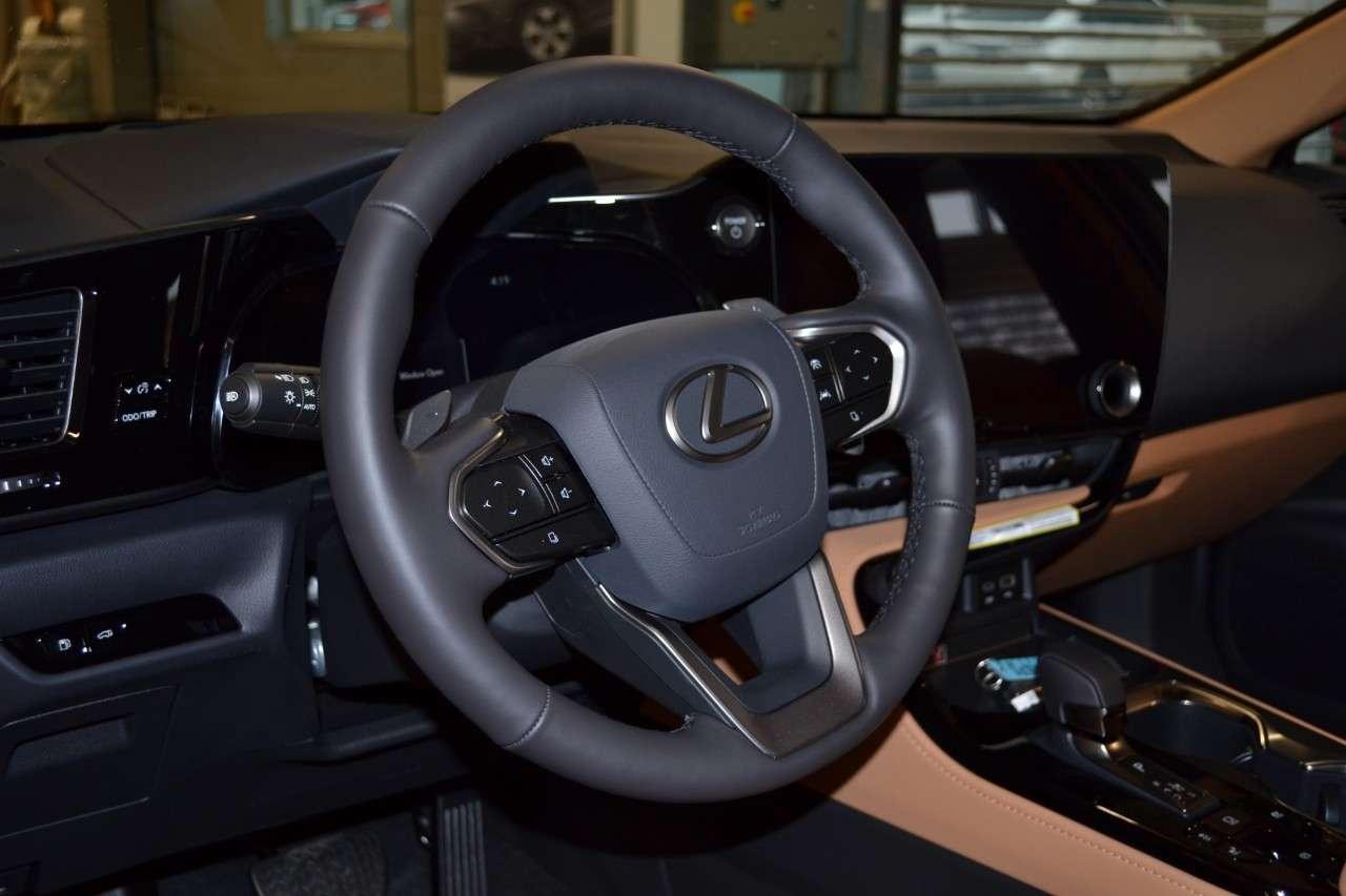 2026 Lexus NX NX 350h AWD Photo3