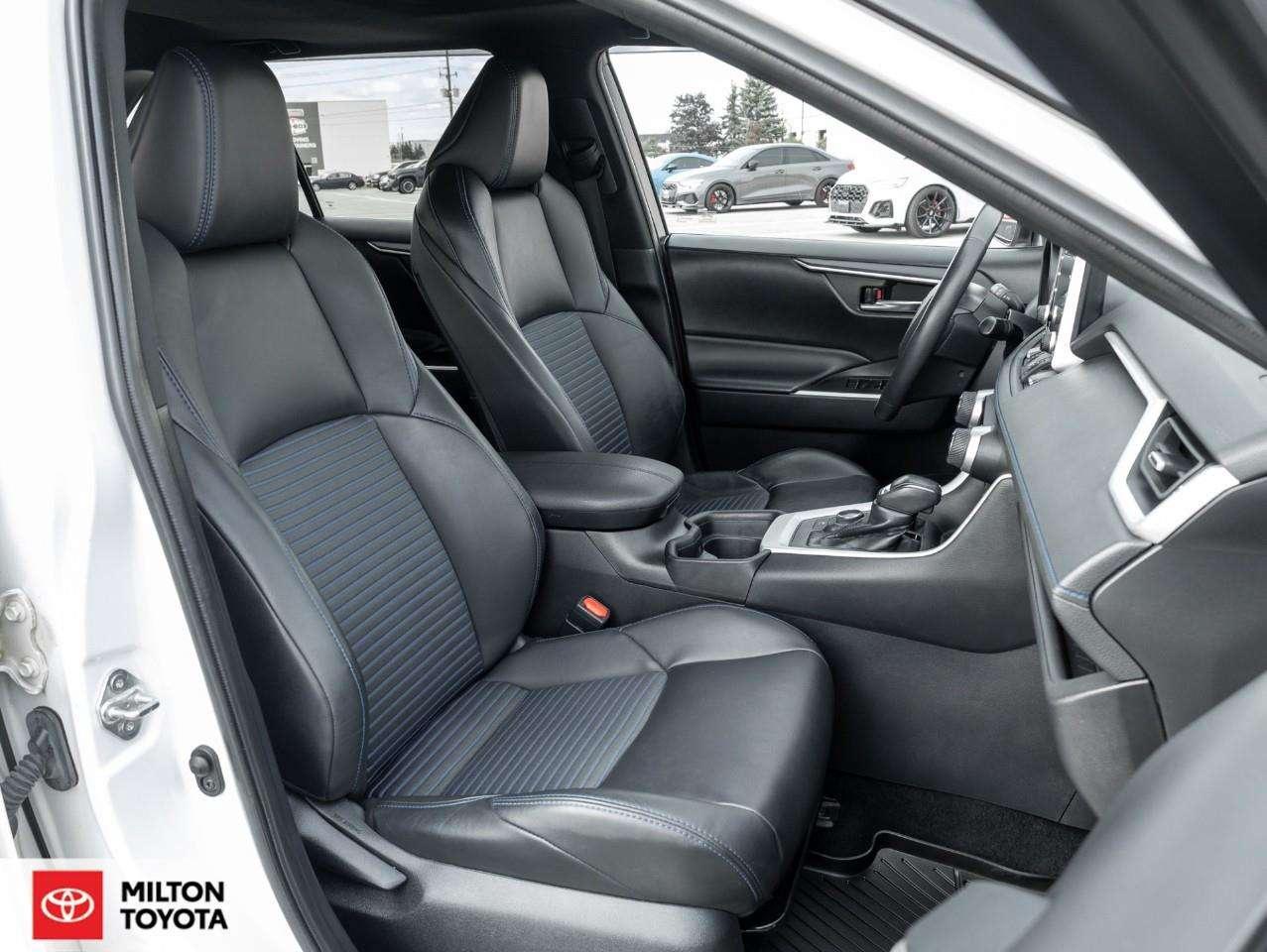 2021 Toyota RAV4 LEATHER SUNROOF CARPLAY HEATED STEERING RADDAR CRUISE XLE Photo