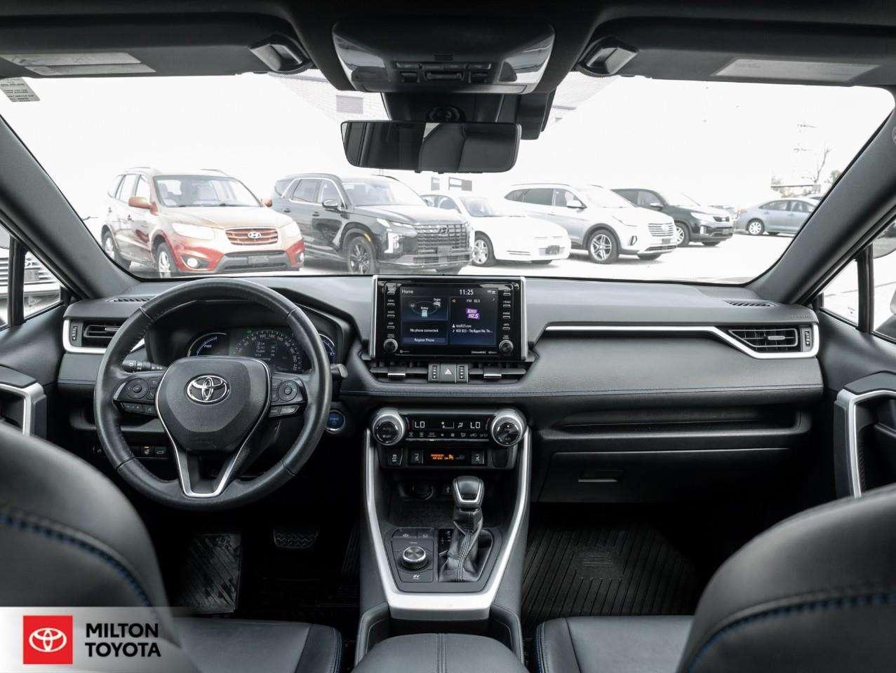 2021 Toyota RAV4 LEATHER SUNROOF CARPLAY HEATED STEERING RADDAR CRUISE XLE Photo