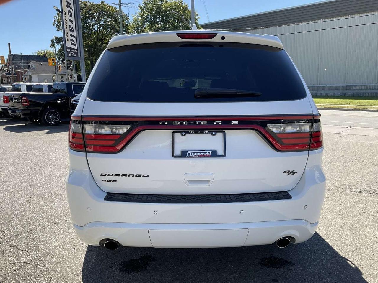2017 Dodge Durango R/T AWD - LEATHER! NAV! BACK-UP CAM! BSM! 7 PASS! Photo