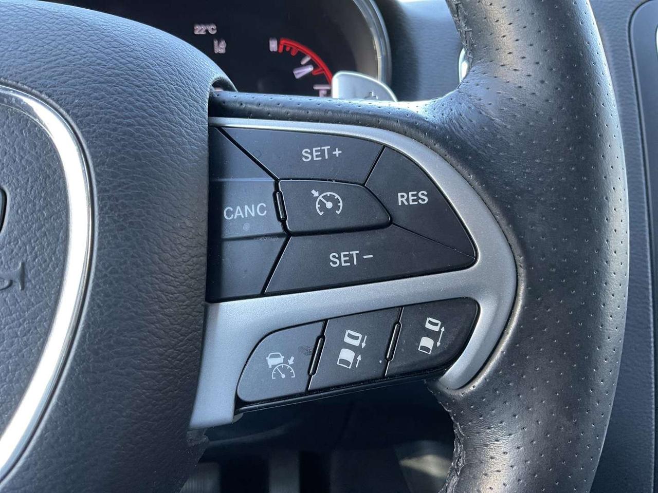 2017 Dodge Durango R/T AWD - LEATHER! NAV! BACK-UP CAM! BSM! 7 PASS! Photo