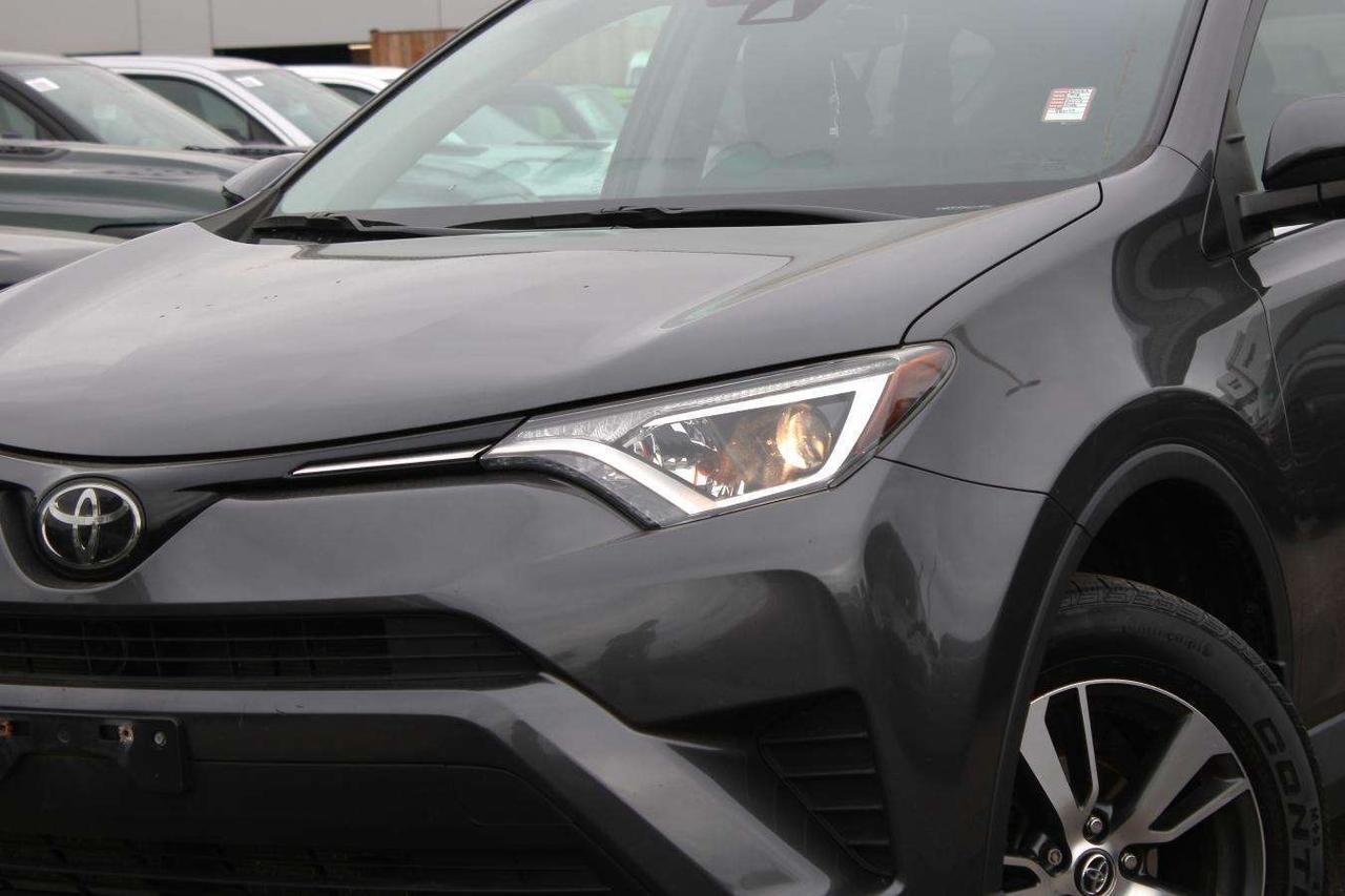 2018 Toyota RAV4 LE  AppleCarPlay ReverseCamera HtdSeats Photo