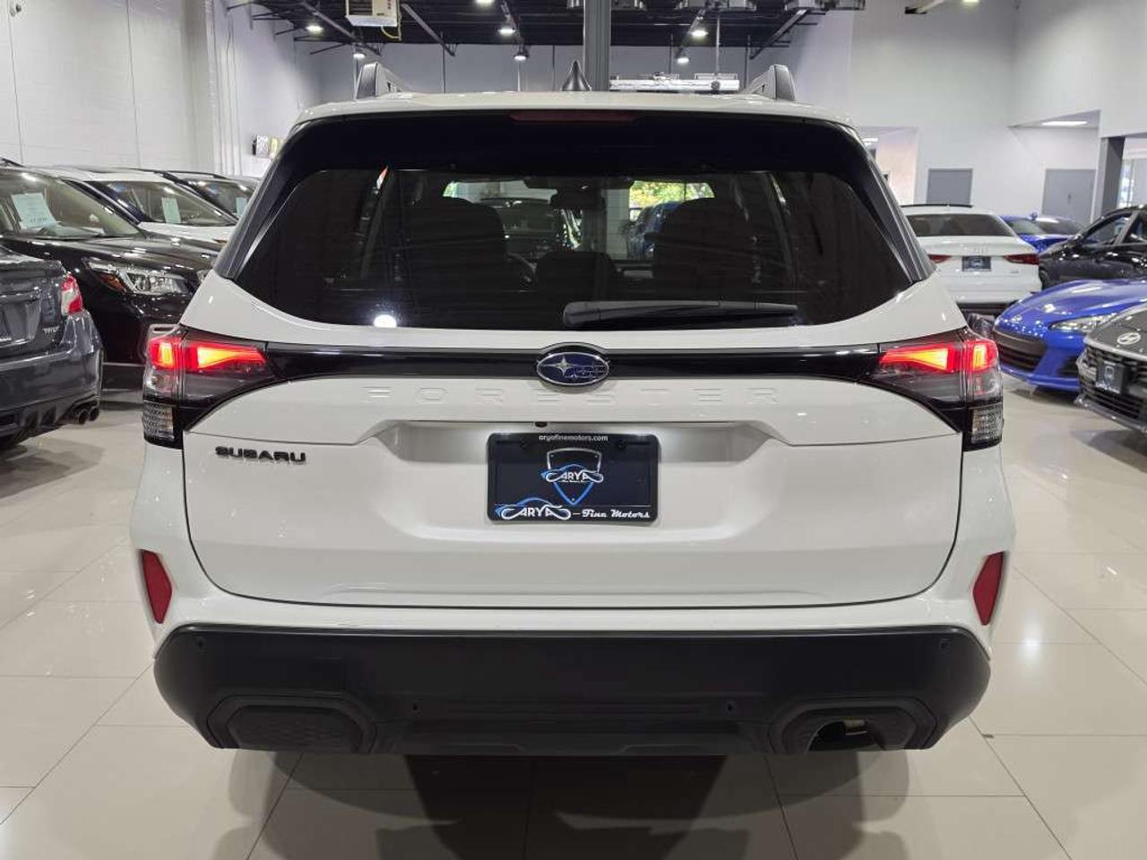 2025 Subaru Forester TOURING W/EYESIGHT TECH AWD NO ACCIDENT ONTARIO VEHICLE LANE DEPARTURE SUNROOF Photo