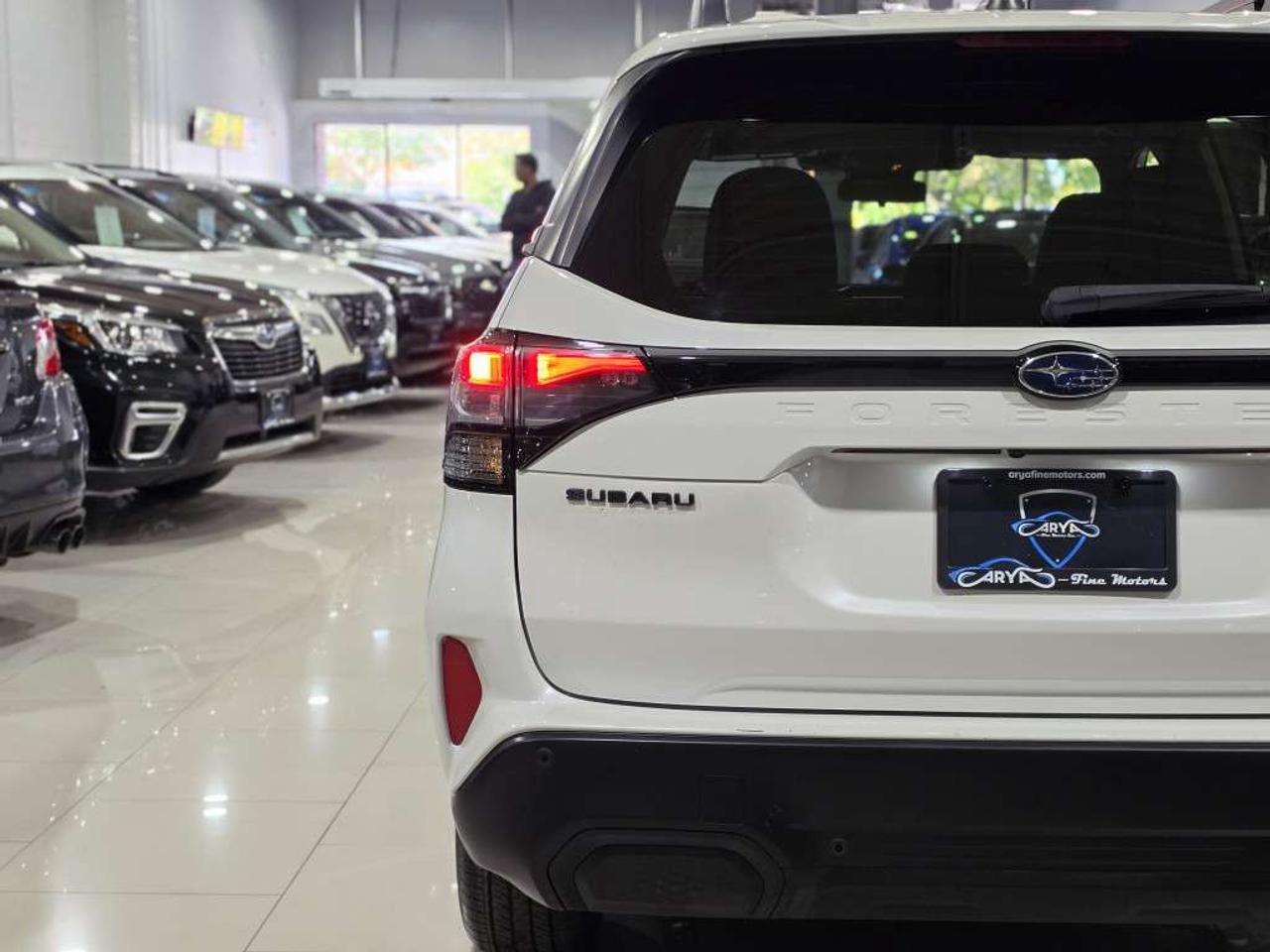2025 Subaru Forester TOURING W/EYESIGHT TECH AWD NO ACCIDENT ONTARIO VEHICLE LANE DEPARTURE SUNROOF Photo
