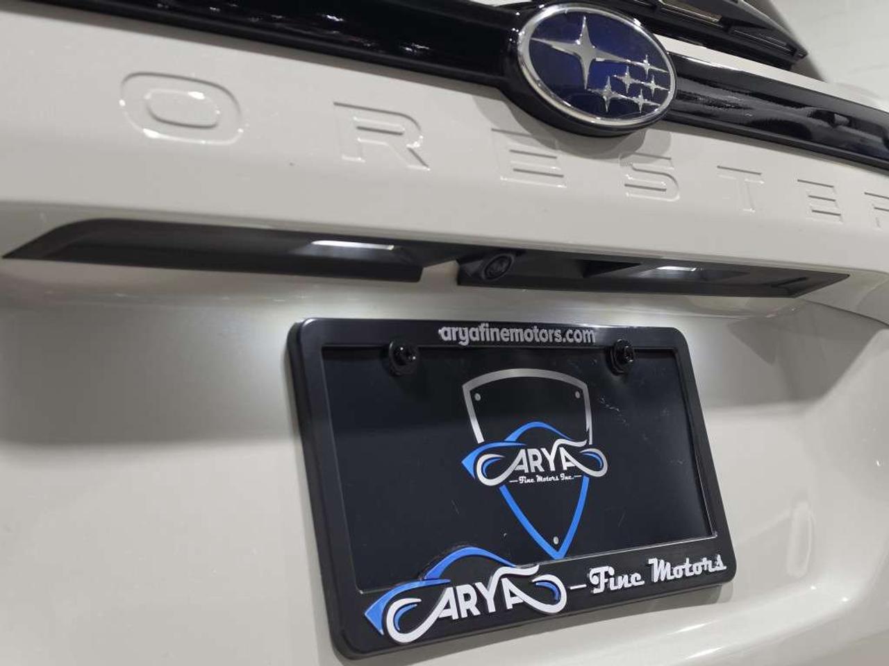 2025 Subaru Forester TOURING W/EYESIGHT TECH AWD NO ACCIDENT ONTARIO VEHICLE LANE DEPARTURE SUNROOF Photo