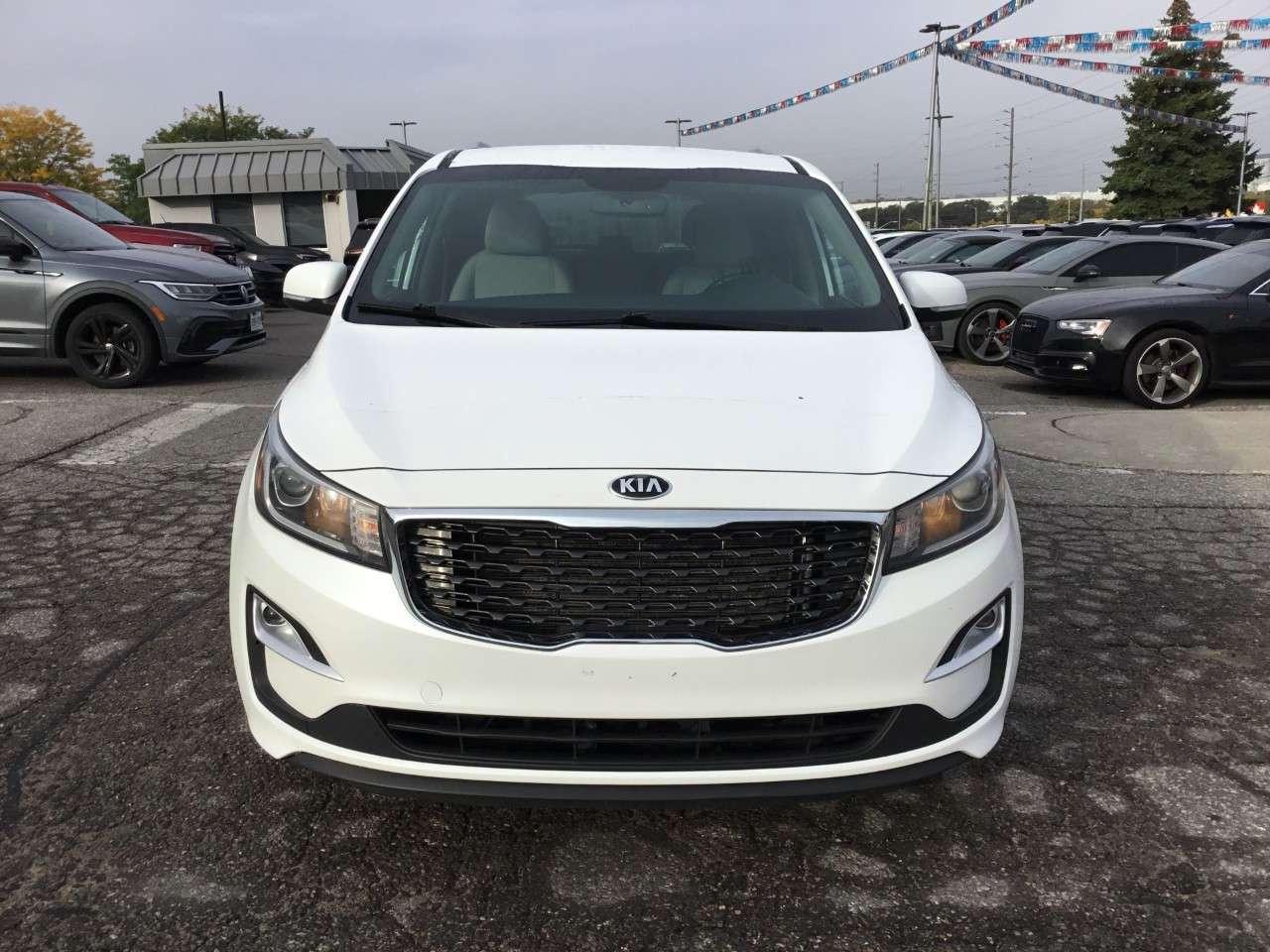 2020 Kia Sedona LX Photo