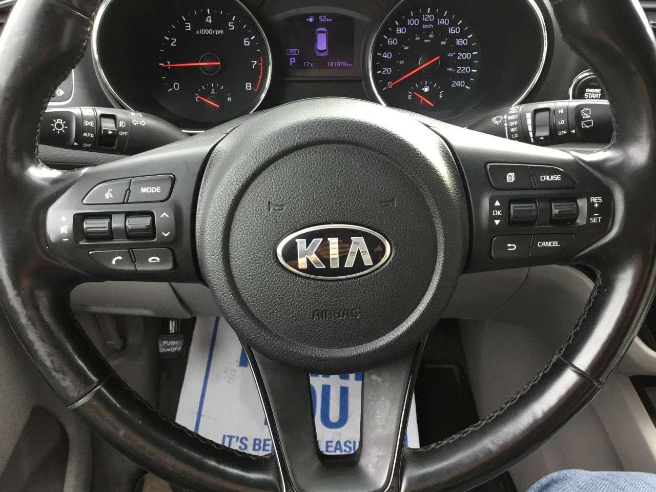 2020 Kia Sedona LX Photo