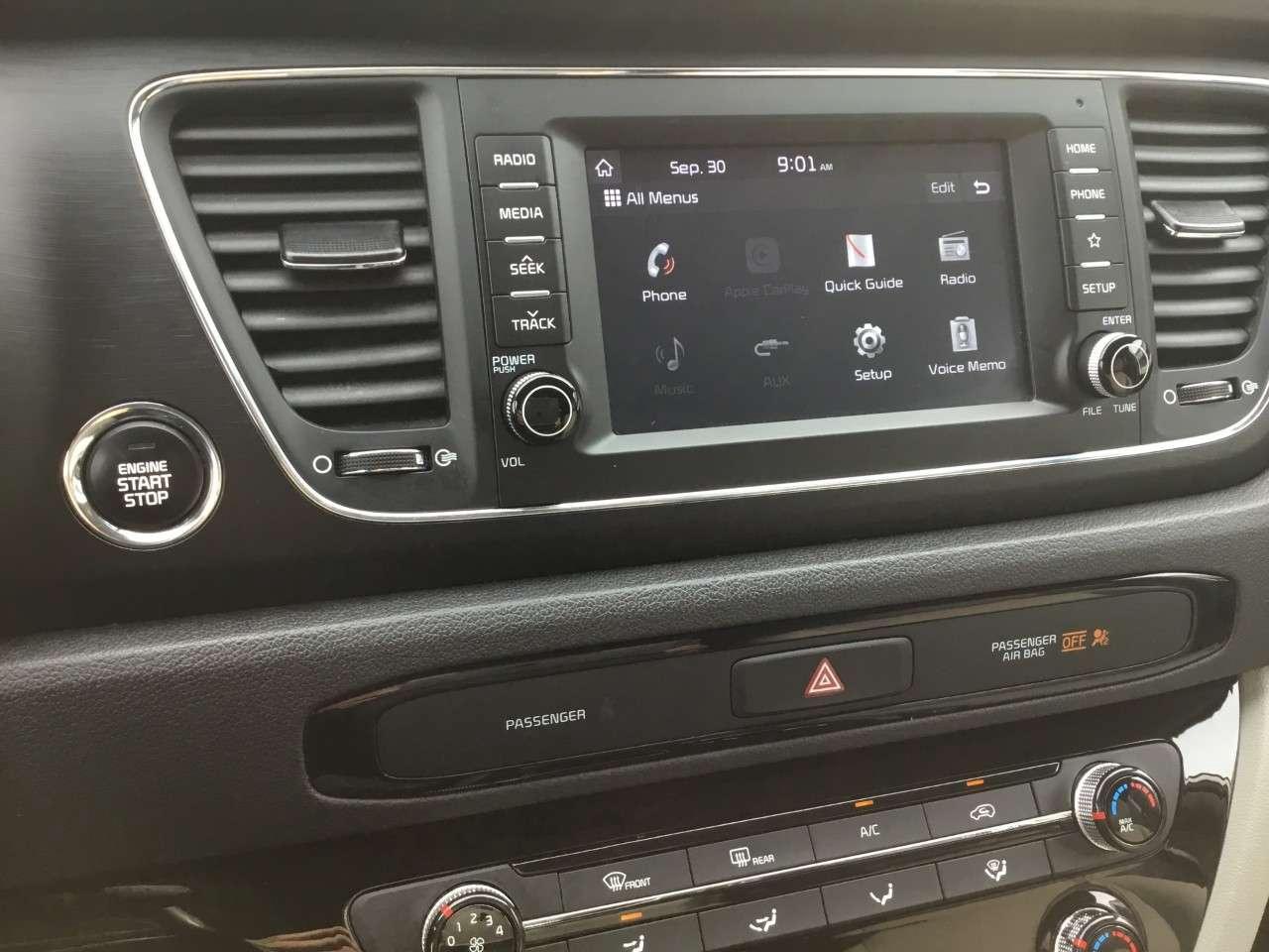 2020 Kia Sedona LX Photo