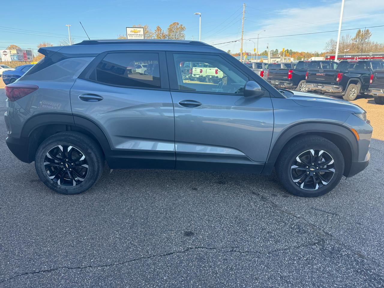 2022 Chevrolet TrailBlazer LT Front-Wheel Drive Photo