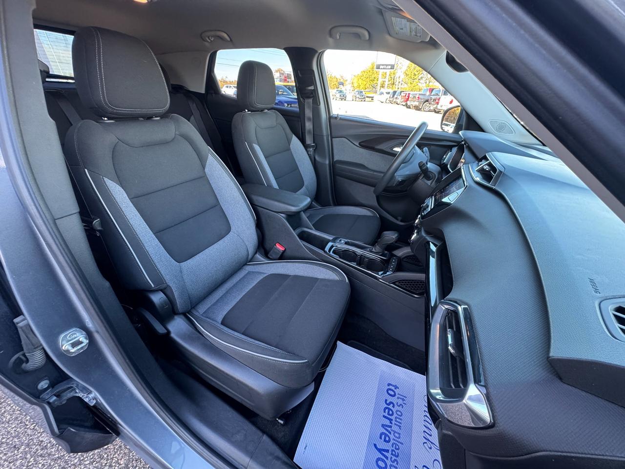 2022 Chevrolet TrailBlazer LT Front-Wheel Drive Photo